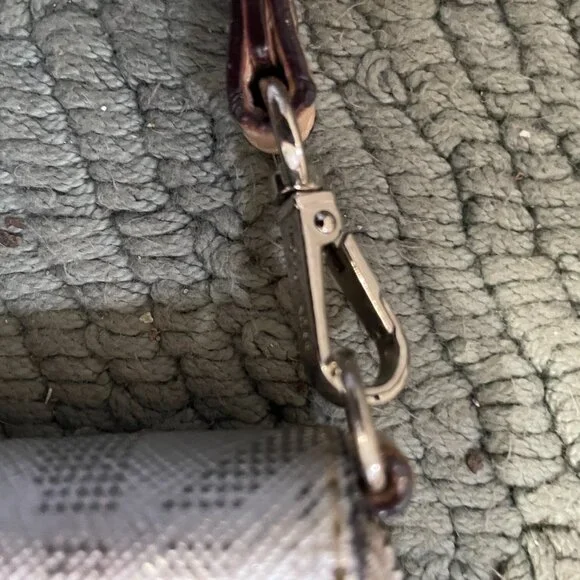 Michal Kors Silver MK LOGO wallet wristlet zipper Jet Set - Picture 5 of 9